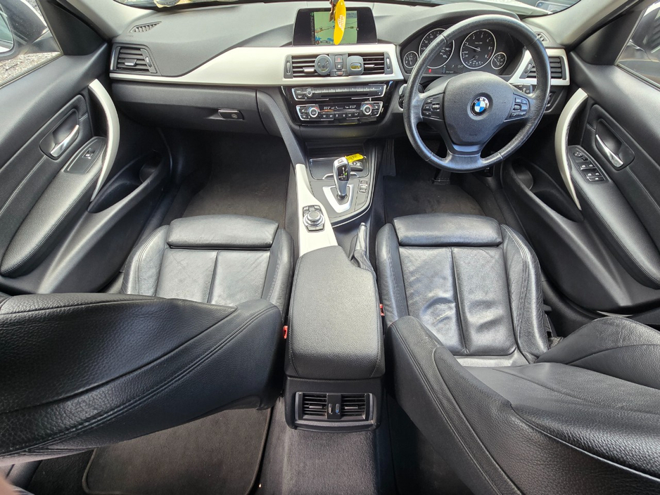 2017 BMW 3 Series - image 14