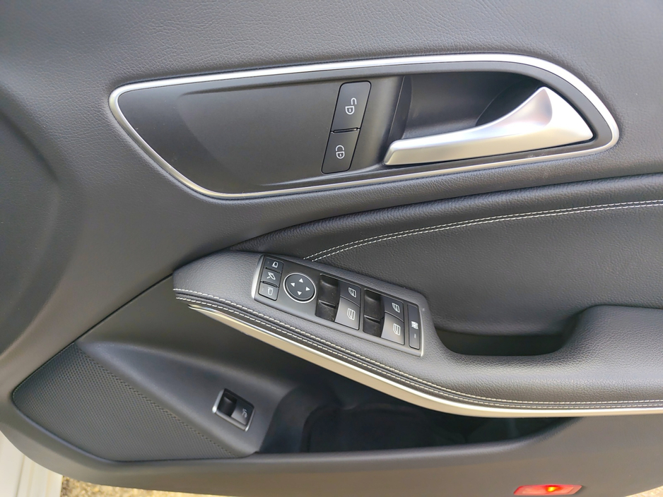 2015 Mercedes-Benz CLA Class - image 13