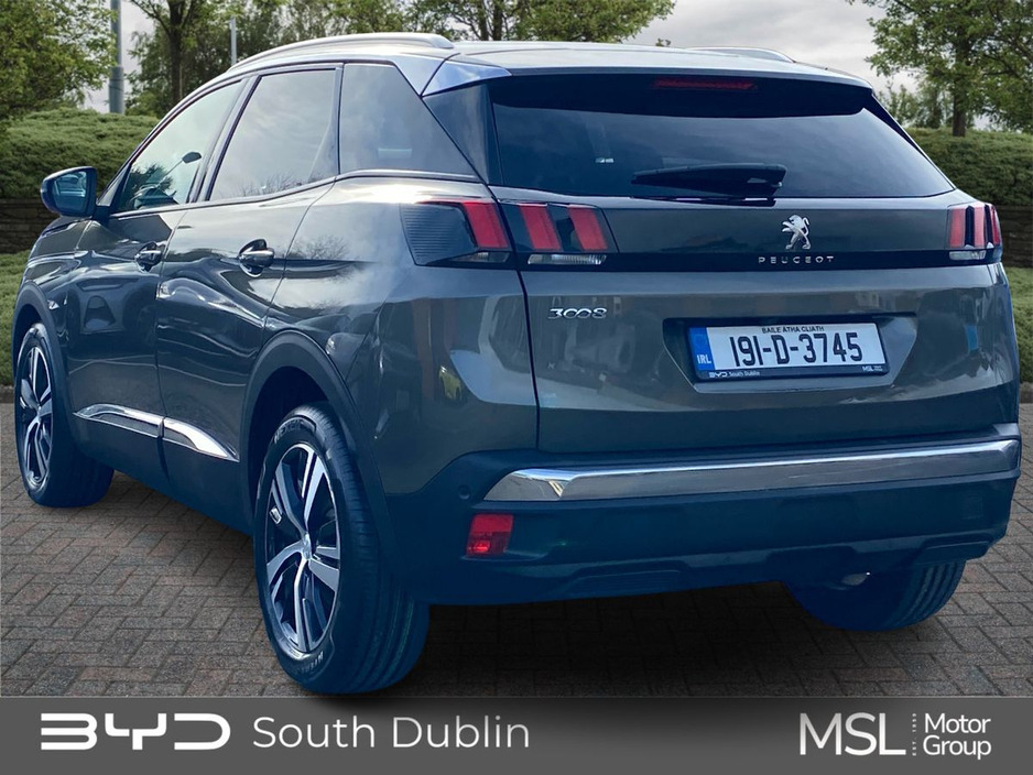 2019 Peugeot 3008 - image 4