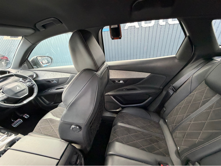 2020 Peugeot 3008 - image 36