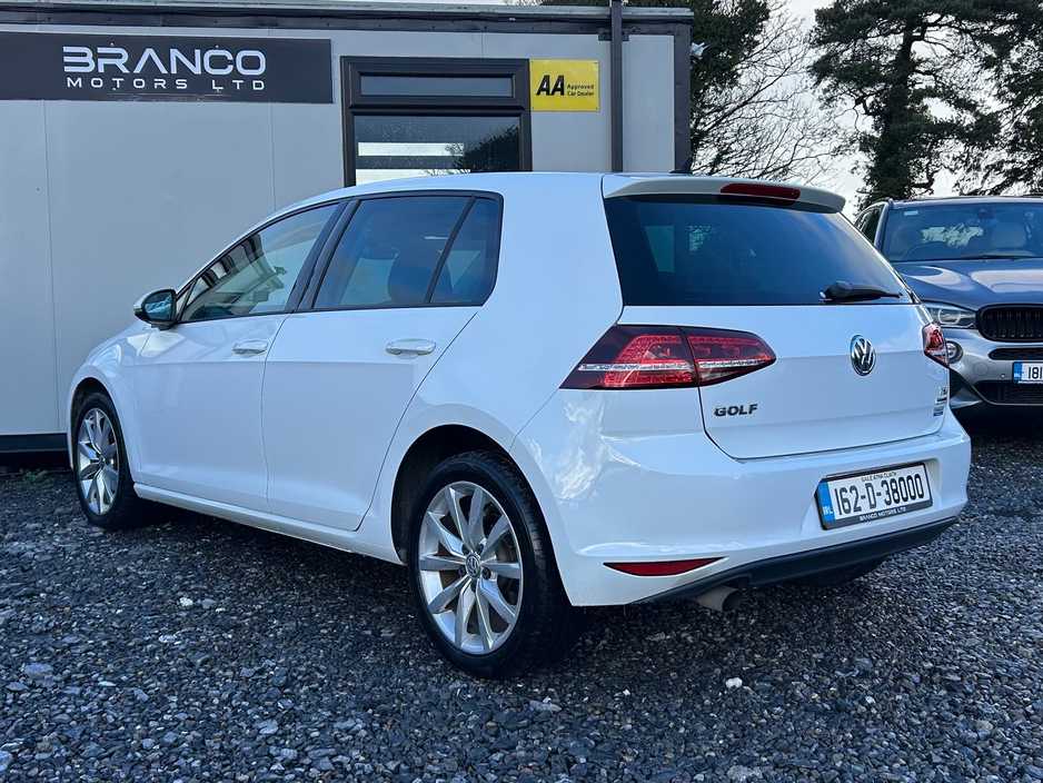 2016 Volkswagen Golf - image 4
