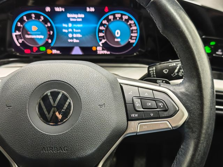 2021 Volkswagen Golf - image 27