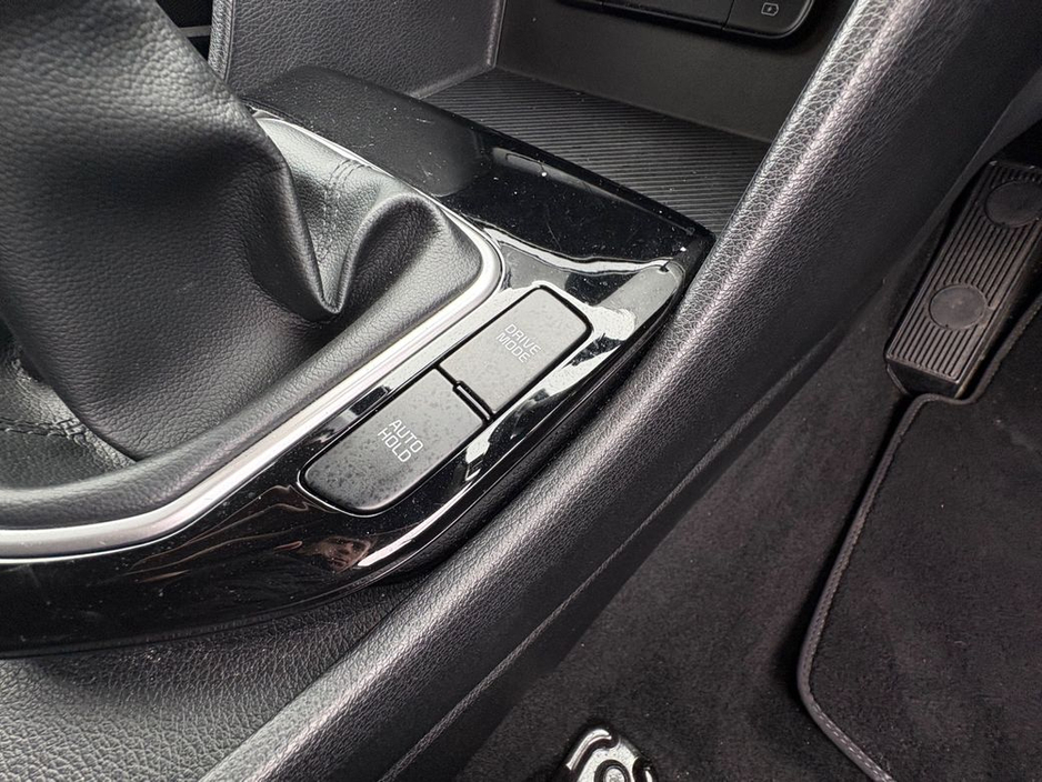 2023 Kia Sportage - image 12