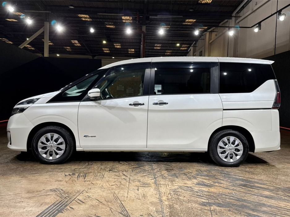 2018 Nissan Serena "8-SEATER" 2.0L HYBRID AUTOMATIC - CRUISE CONTROL - BLUETOOTH AUDIO - REVERSE CAMERA - POWER SLIDING DOORS €20,950