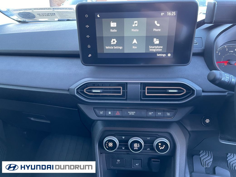 2025 Dacia Sandero - image 18