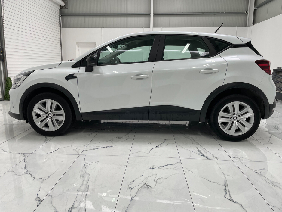 2022 Renault Captur - image 6