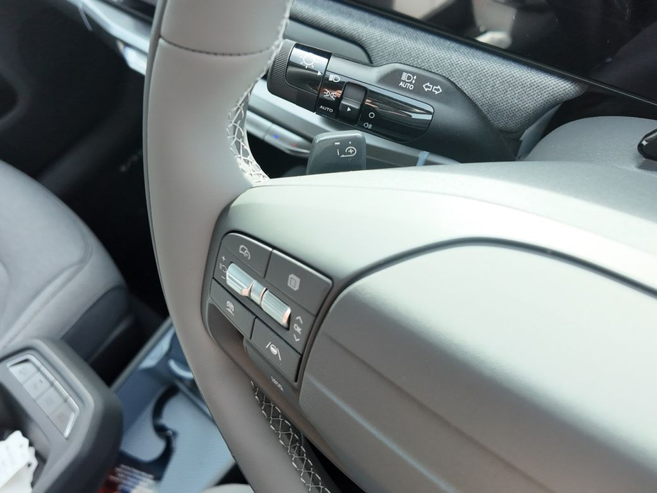 2026 Kia EV3 - image 16