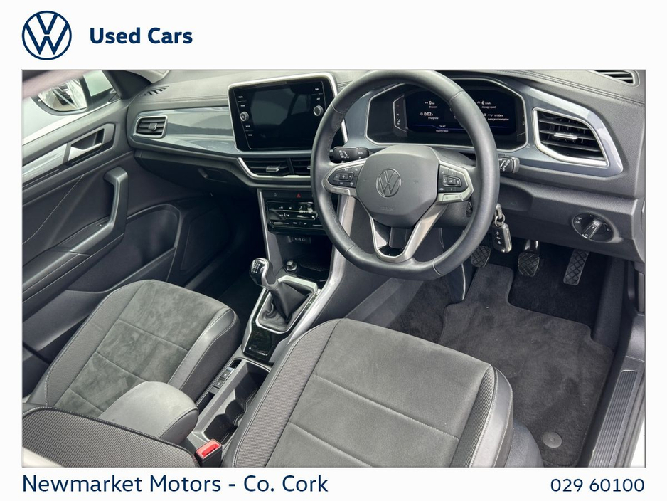 2023 Volkswagen T-Roc - image 6