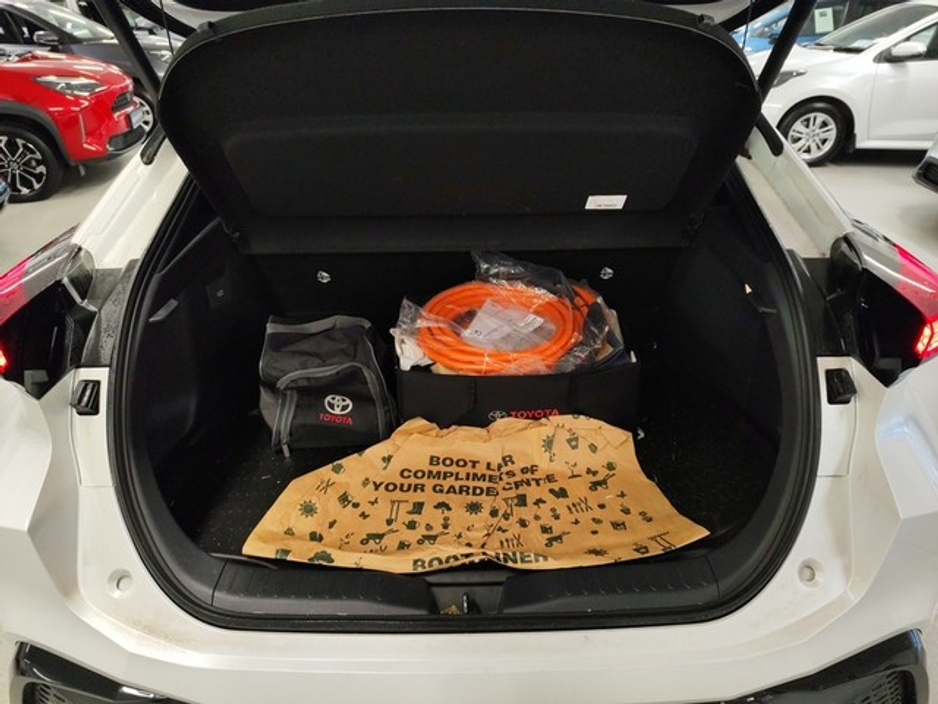 2025 Toyota C-HR PHEV SOL €45,750