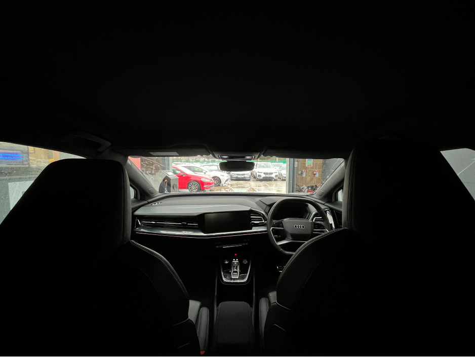 2023 Audi Q4 e-tron €35950 2023 AUDI Q4 E-TRON SPORTBACK 40 SLINE ELECTRIC AUTOMATIC / CRUISE CONTROL / 360° PARKING CAMERA / ELECTRIC MEMORY HEATED REAR & FRONT SEATS / PADDLE SHIFTERS / APPLE CARPLAY / AMBIENT LIGHTS €35,950