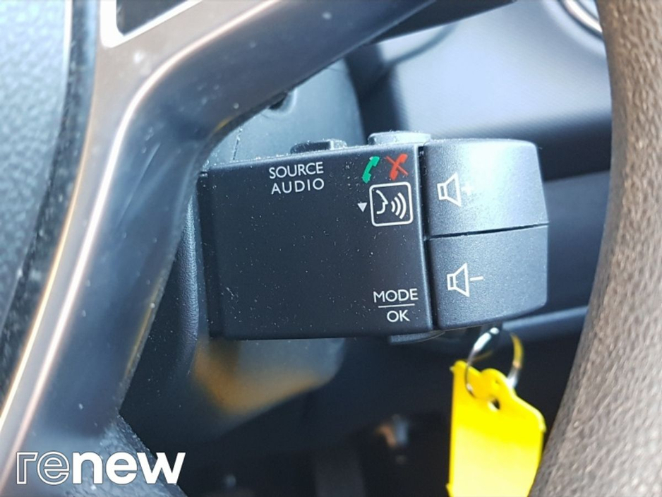 2021 Dacia Sandero Stepway - image 16