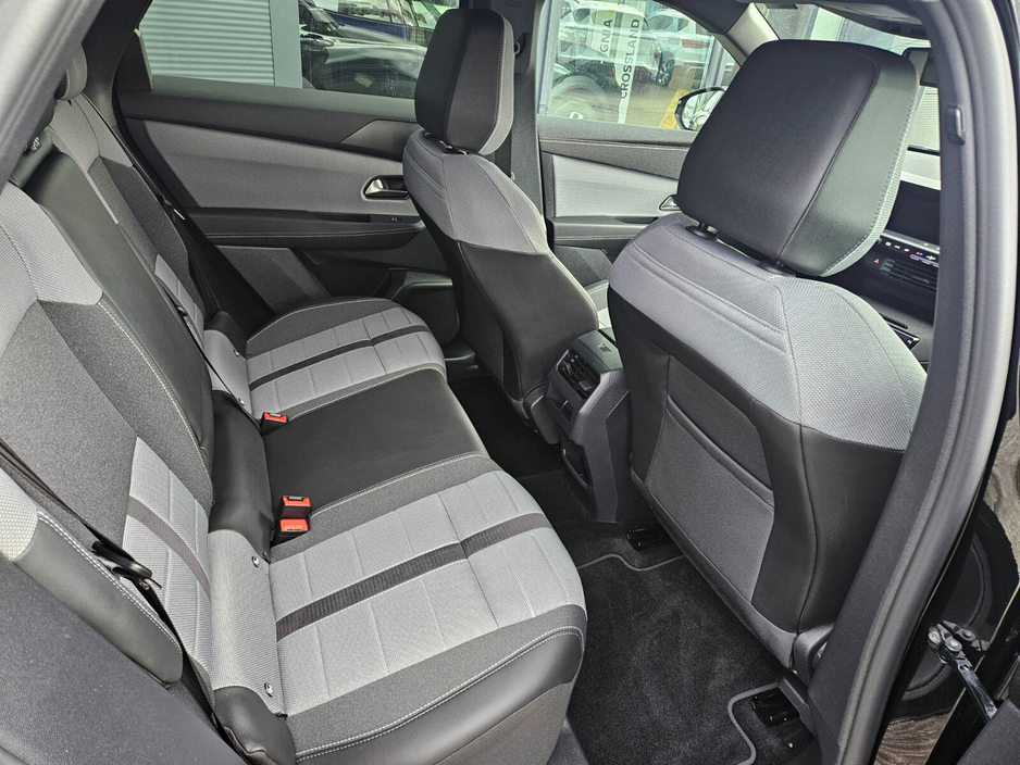 2025 Opel Grandland - image 7