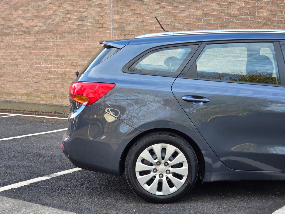 2014 Kia Ceed - image 24