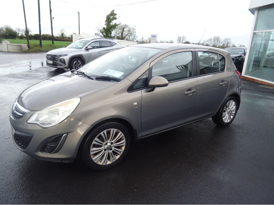 2012 Vauxhall Corsa 1.2 SE AIR CONDITIONING 85PS 5DR €3,000