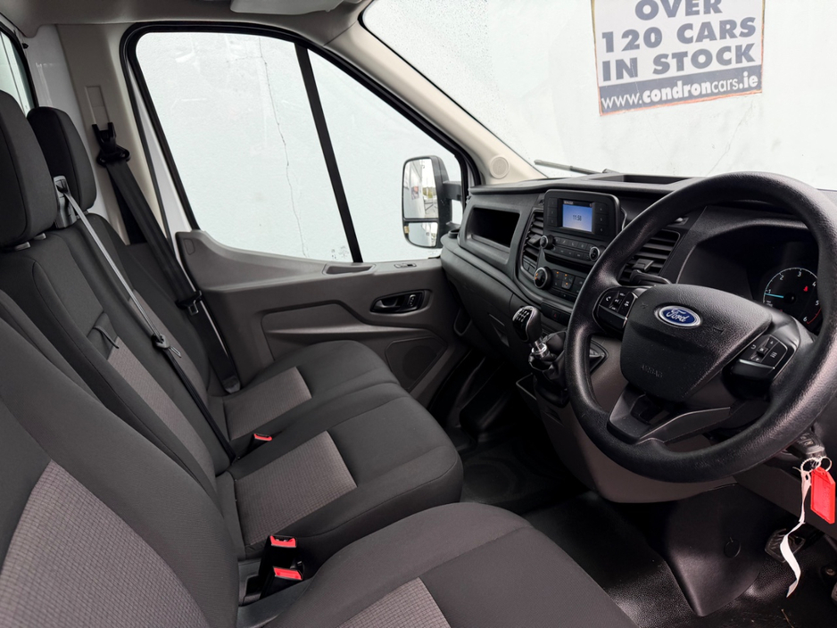2022 Ford Transit - image 5