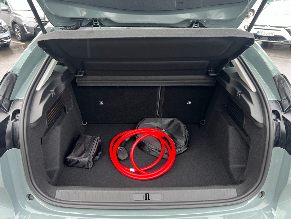 2025 Citroen C4 PLUS 54KWH 156HP €26,950