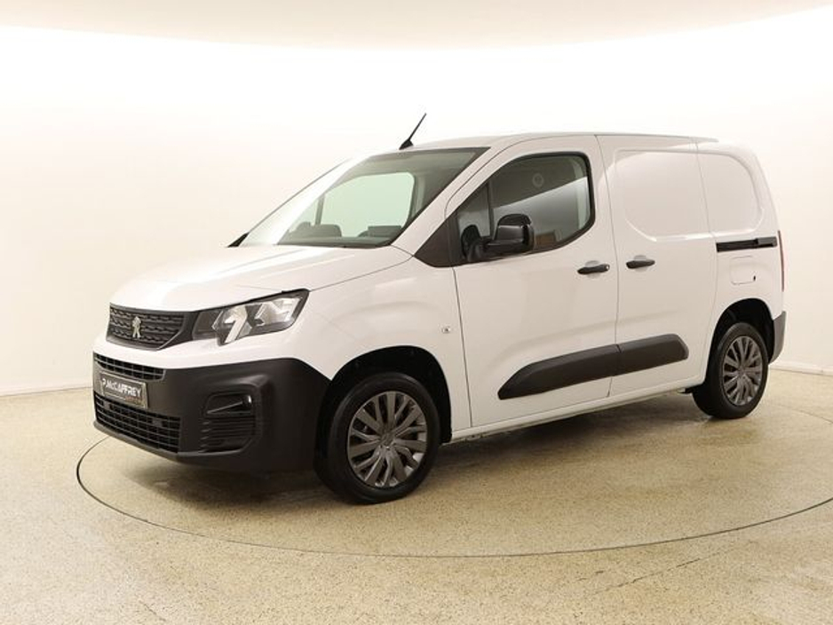 2022 Peugeot Partner - image 3