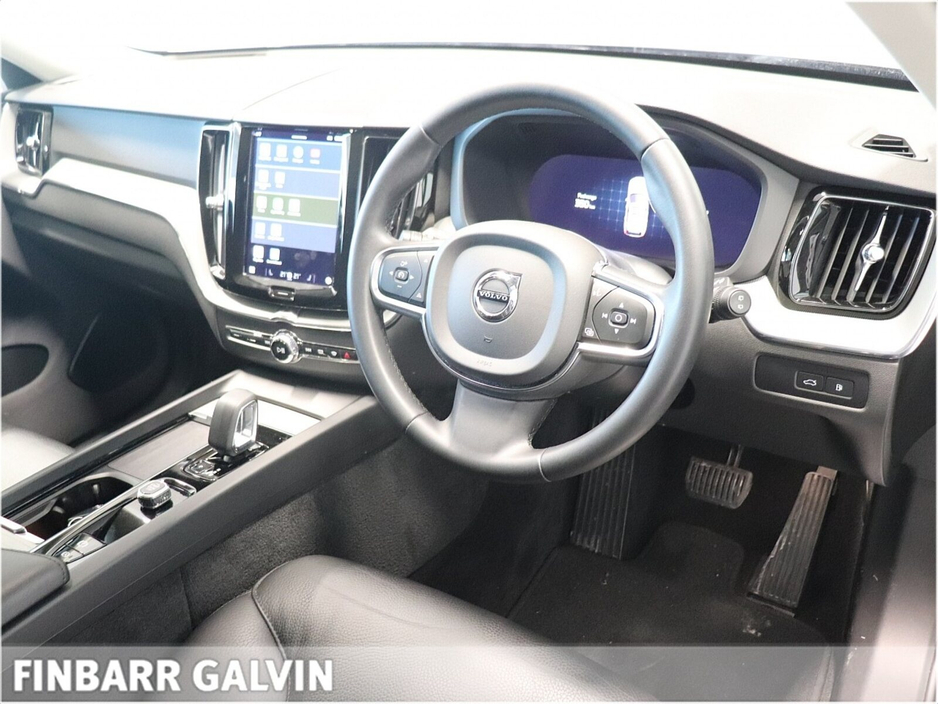 2023 Volvo XC60 - image 5