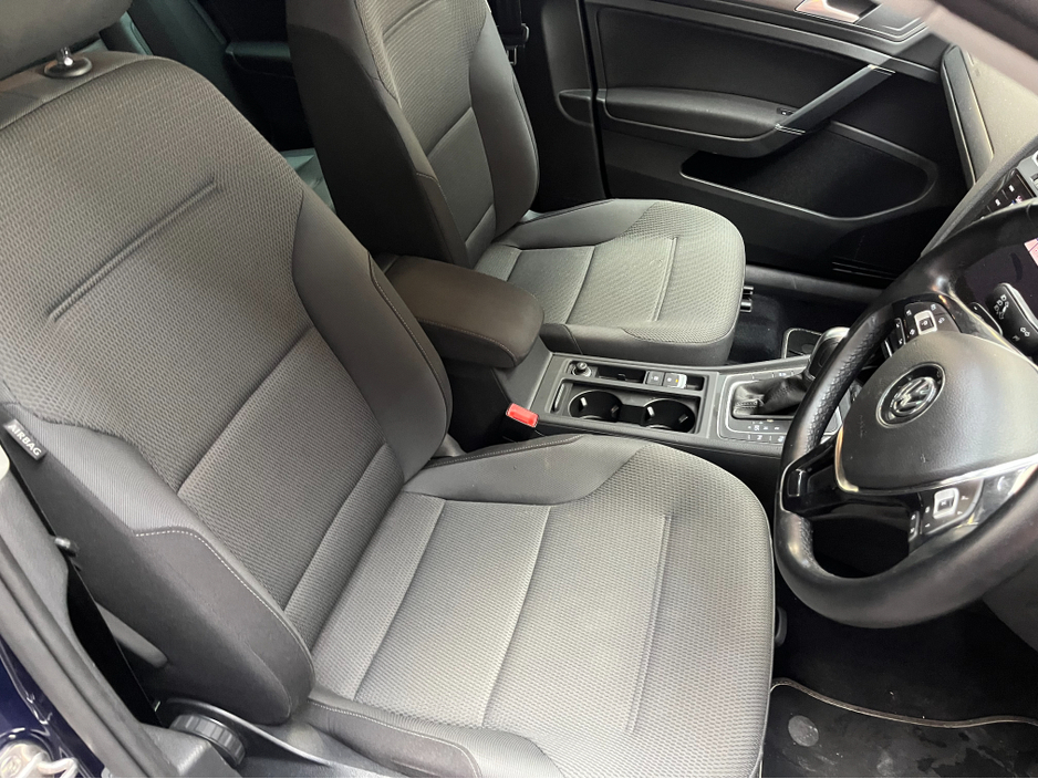 2019 Volkswagen Golf - image 10