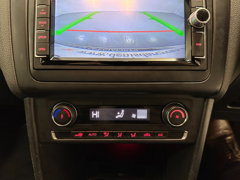 2016 Volkswagen Polo - image 30