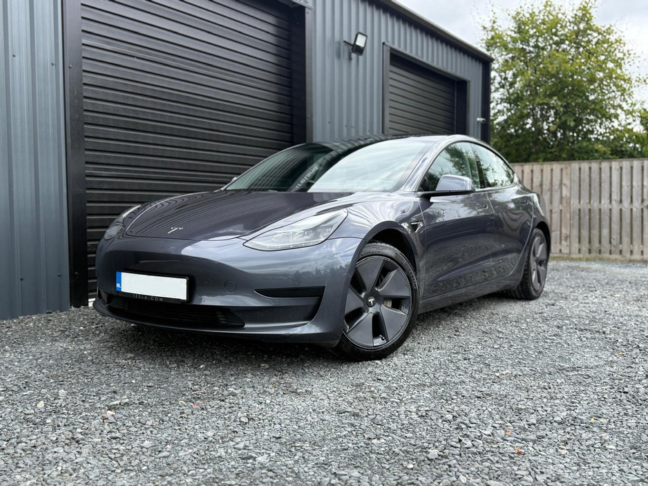 2022 Tesla Model 3 - image 2