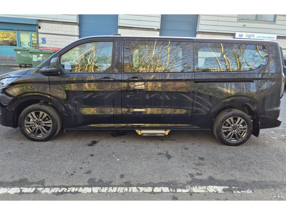 2026 Ford Tourneo Custom - image 6