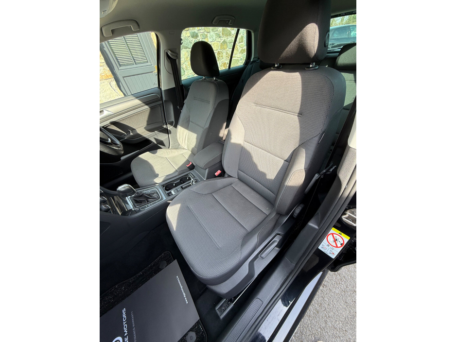 2018 Volkswagen Golf - image 13