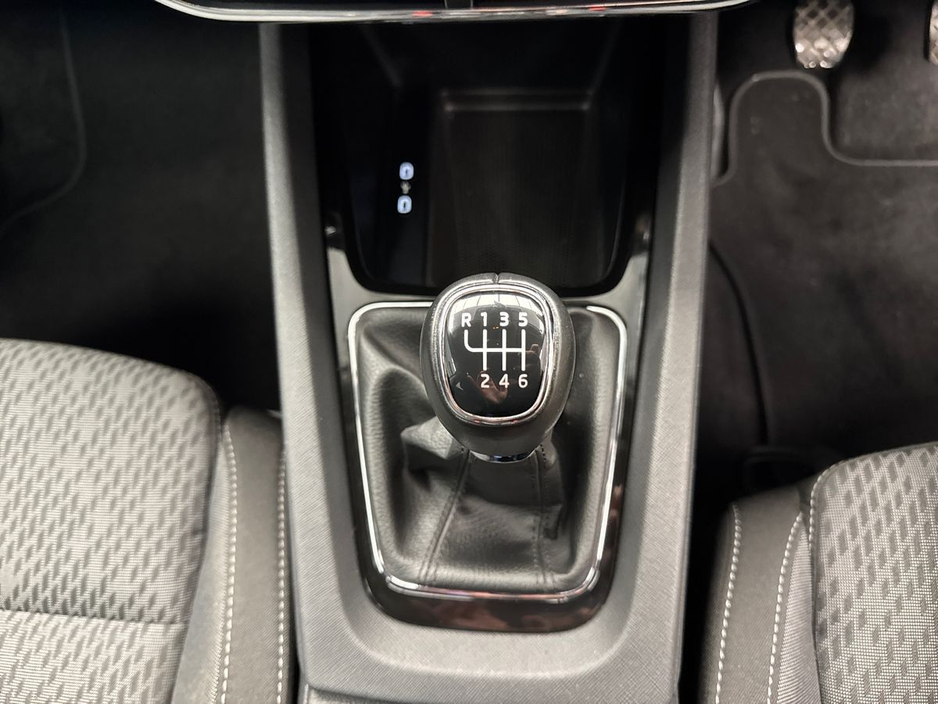 2023 Skoda Octavia - image 16