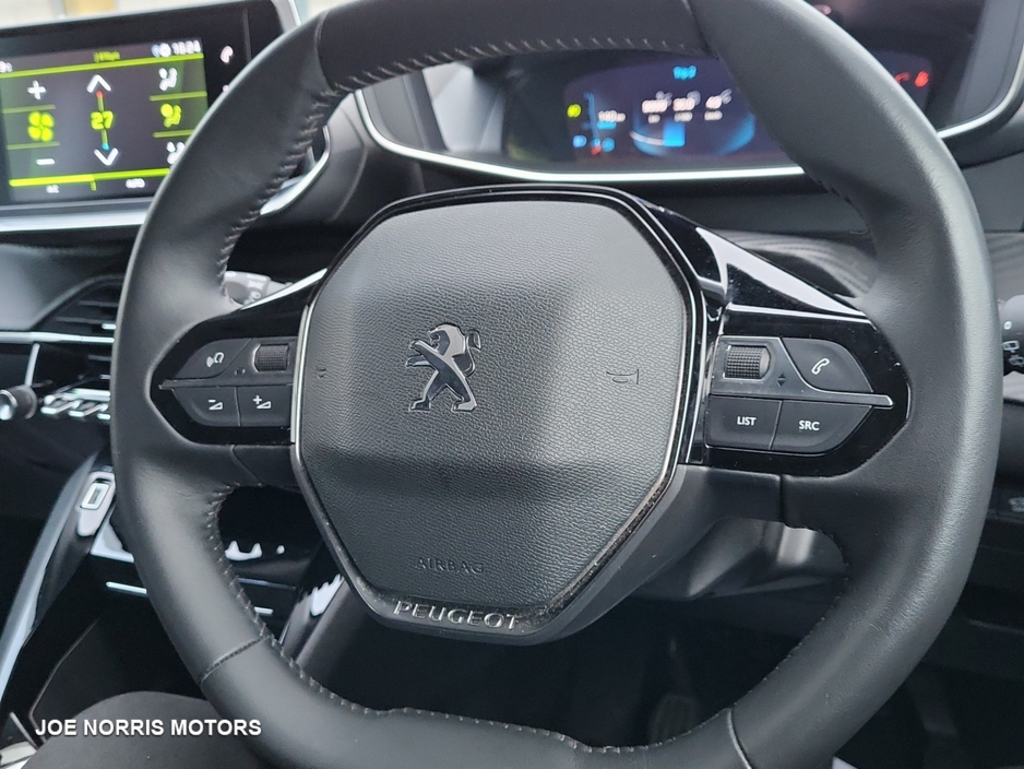 2022 Peugeot 2008 ALLURE 1.5 BLUE HDI 110 €22,995