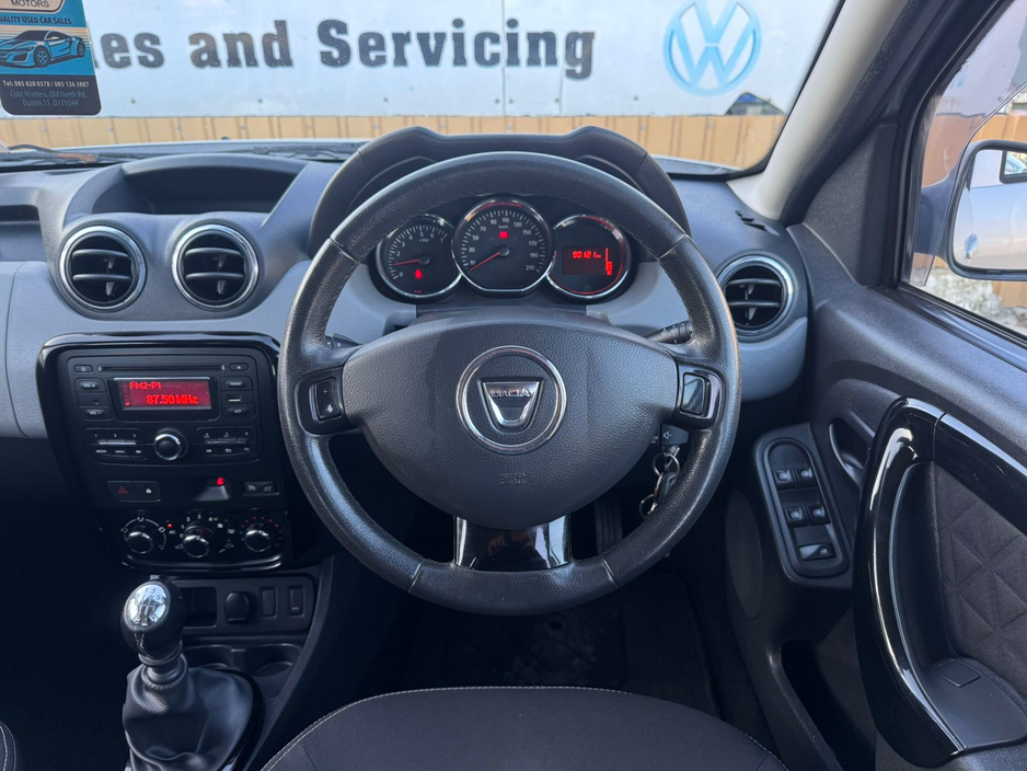 2015 Dacia Duster - image 19