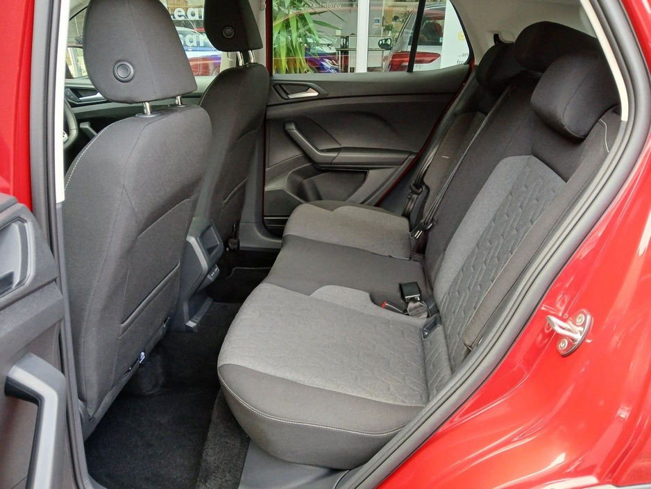 2025 Volkswagen T-Cross 1.0 TSI M5F 95HP Edit 75, Kings Red, 17km. €28,750