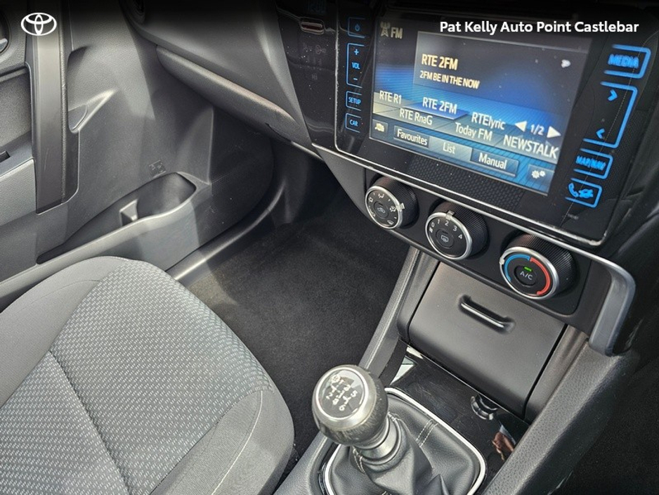 2018 Toyota Corolla - image 13