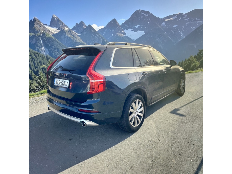 2016 Volvo XC90 - image 3