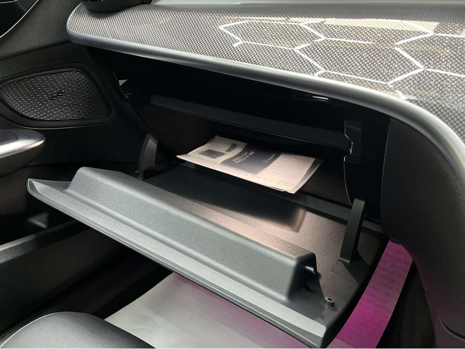 2024 Mercedes-Benz C Class €54950 2024 MERCEDES-BENZ C350E AMG-LINE 2.0 AUTOMATIC / CRUISE CONTROL / 360­° PARKING CAMERA / ELECTRIC MEMORY & HEATED SEATS / PADDLE SHIFTERS / PANORAMIC SUNROOF / AMBIENT LIGHTS €54,950