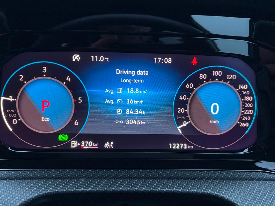 2023 Volkswagen Golf - image 14