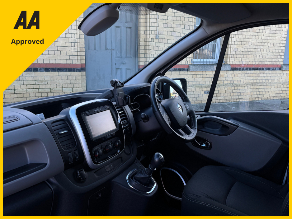 2019 Renault Trafic SPORT NAV  ENERGY 1.6DCI(NO VAT) *1 YEAR UNLIMITED MILEAGE WARRANTY* €13,900