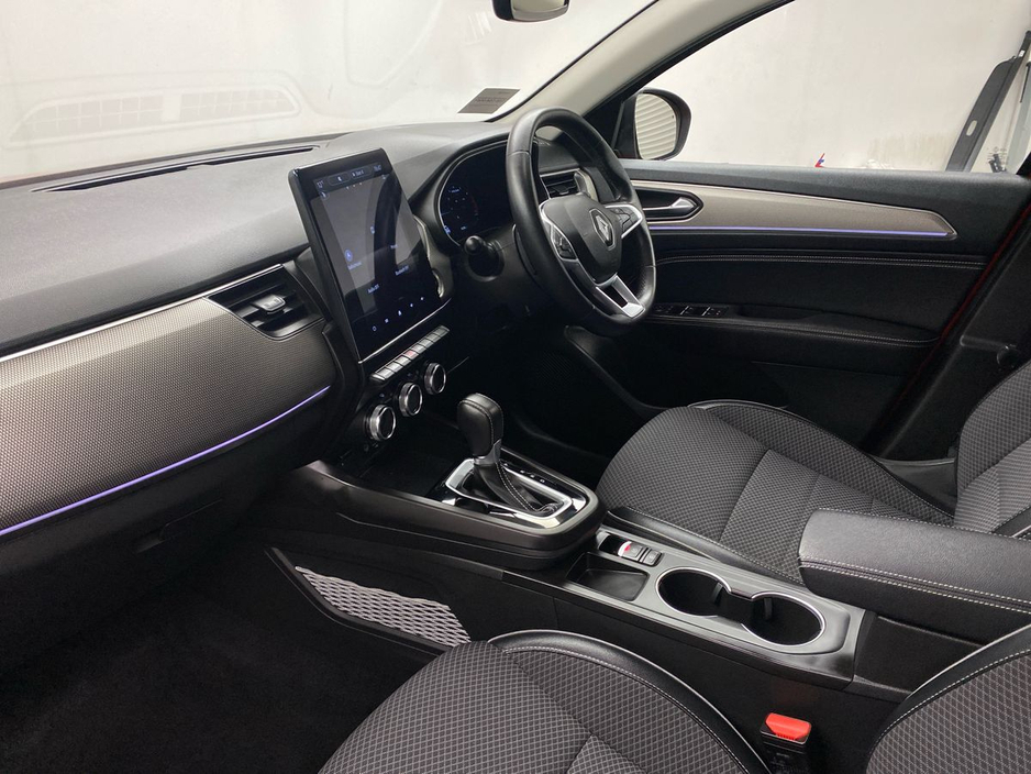 2023 Renault Arkana - image 2