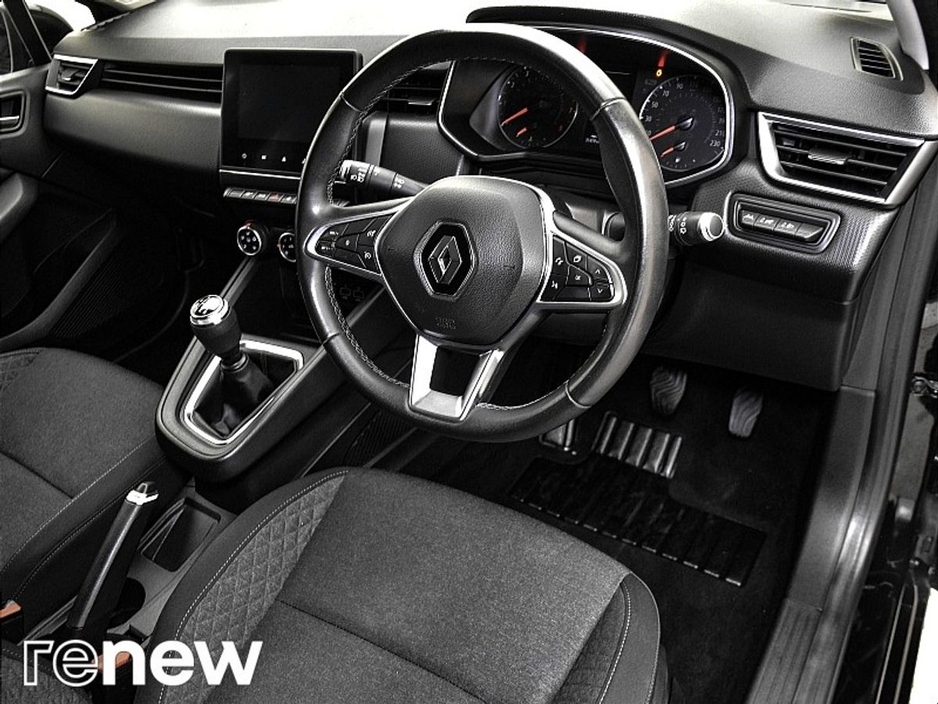 2022 Renault Clio - image 6