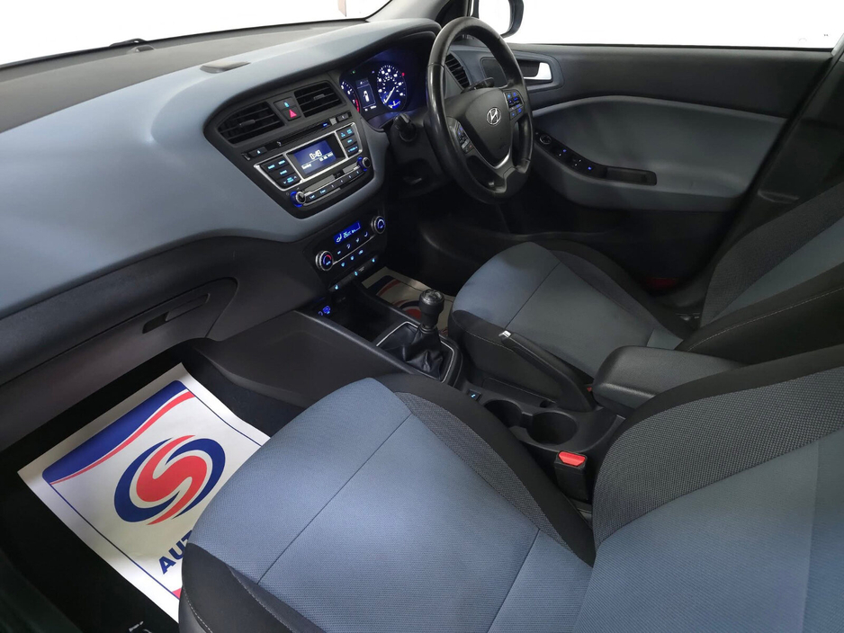 2015 Hyundai i20  €10,950