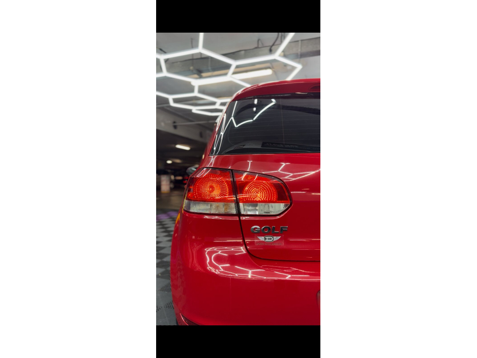 2012 Volkswagen Golf - image 12