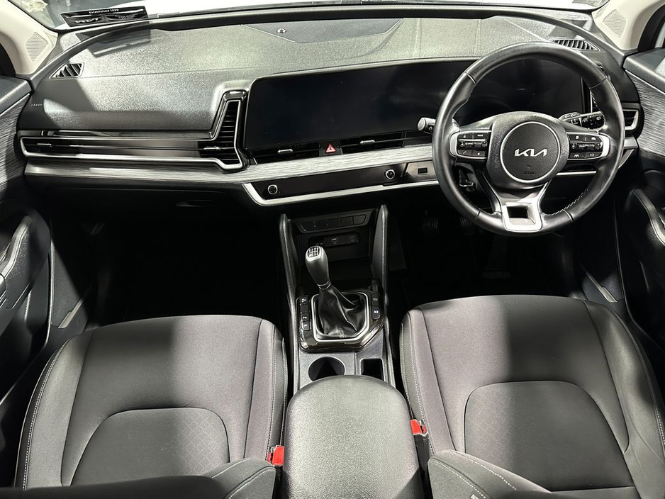 2025 Kia Sportage - image 9