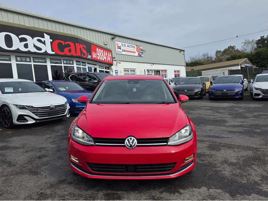 2015 Volkswagen Golf - image 5
