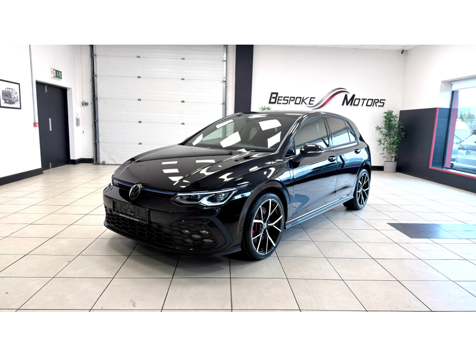 2023 Volkswagen Golf - image 19