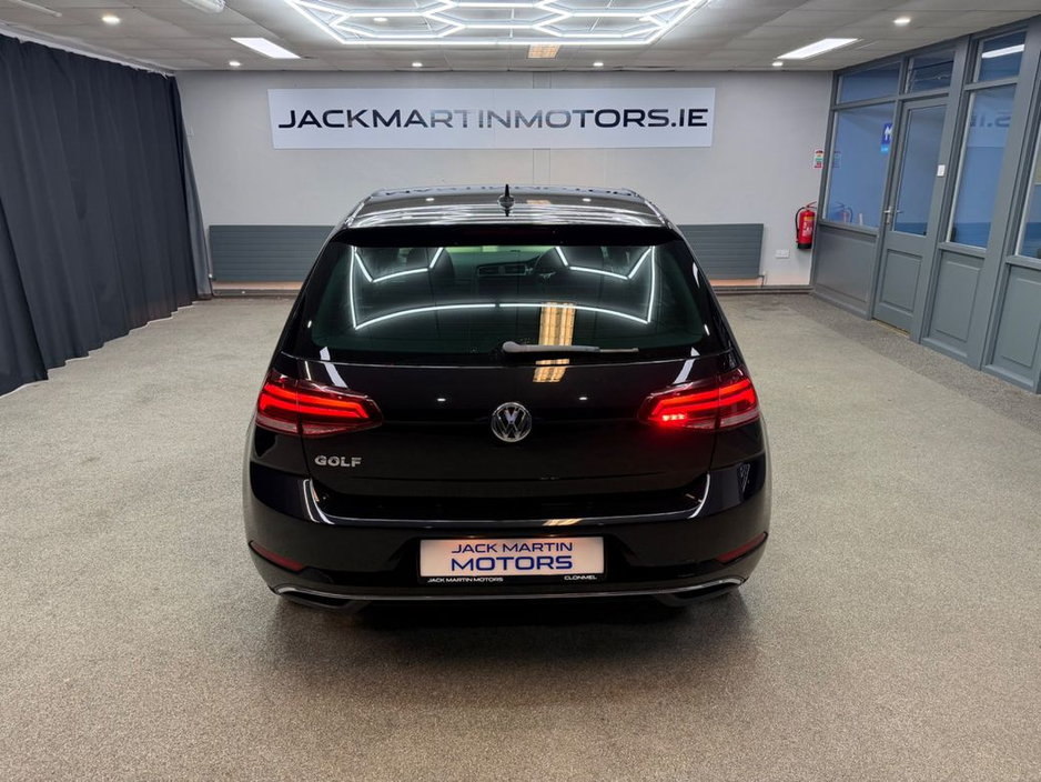 2018 Volkswagen Golf - image 11