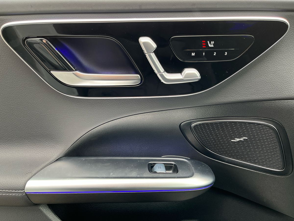 2025 Mercedes-Benz C Class - image 14
