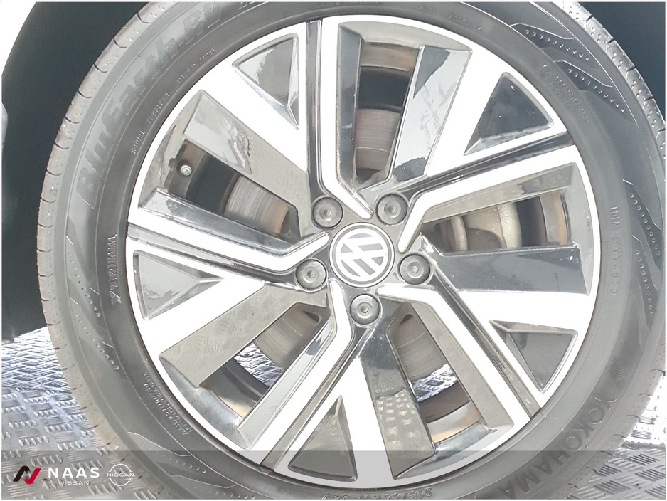 2021 Volkswagen Touran HIGHLINE 1.4 TSI (212) €30,945