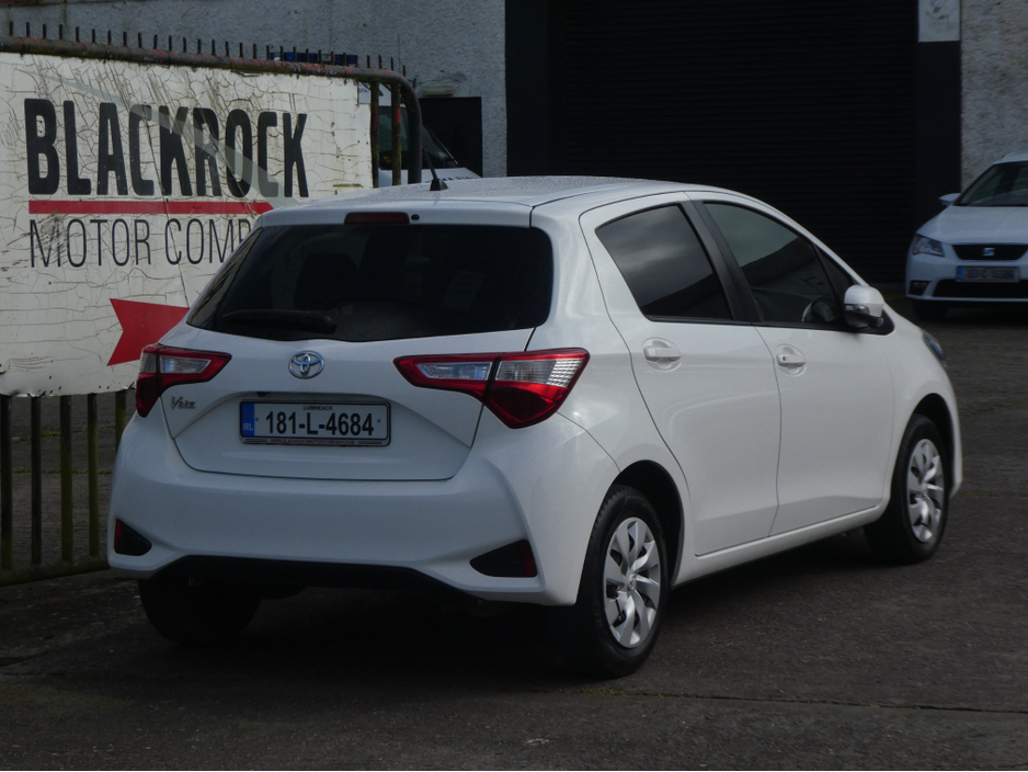 2018 Toyota Yaris - image 2