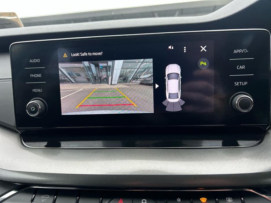 2022 Skoda Octavia - image 22