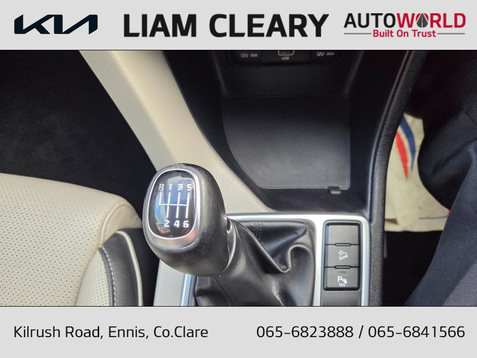 2020 Kia Sportage - image 22