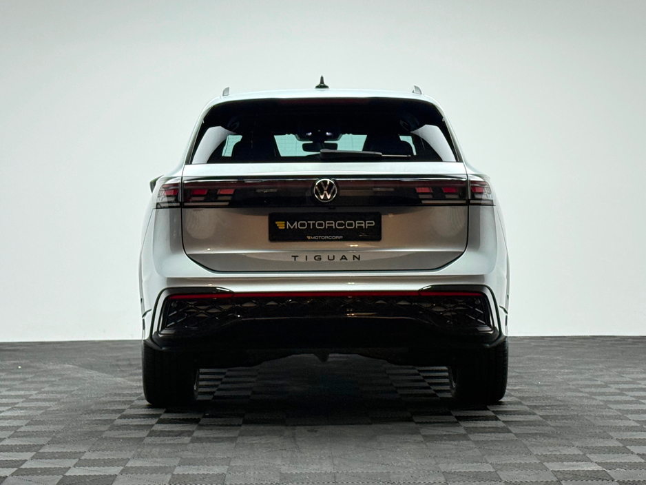 2025 Volkswagen Tiguan - image 6